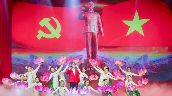 Hà Nội tổ chức nhiều chương trình nghệ thuật mừng 136 năm ngày sinh Chủ tịch Hồ Chí Minh