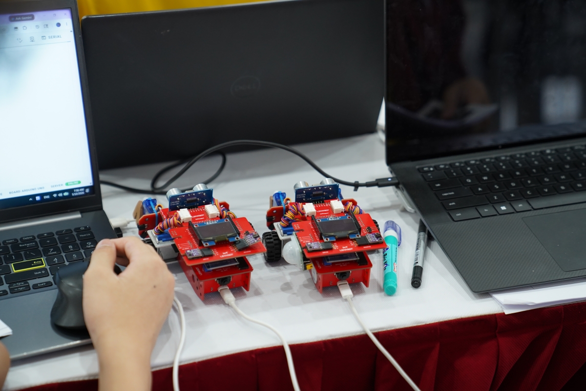 Robot Olympiad: rèn luyện học sinh phổ thông học cách đưa AI vào giải quyết bài toán thực tế