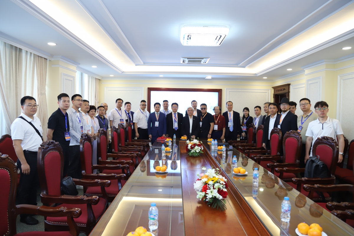 Hội nghị bàn tròn giữa VAA và các đối tác Trung Quốc mở ra cơ hội hợp tác về AI