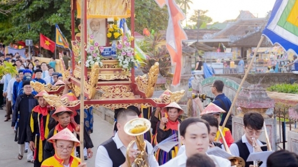 Lễ hội làng Dương Nỗ - nơi Chủ tịch Hồ Chí Minh sinh sống, học tập thời niên thiếu