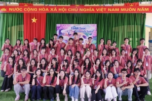 Hạ Khúc Thanh Ngân: Tủ sách cho em, lan tỏa tri thức và yêu thương