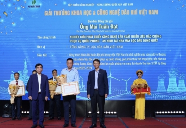 BSR nhận bằng khen với công trình nghiên cứu nhiên liệu phục vụ quốc phòng - an ninh