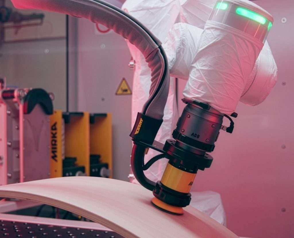 Dây chuyền hoàn thiện bề mặt tự động, giảm tới 90% thời gian lập trình