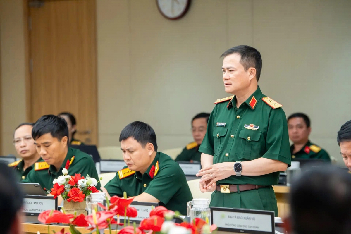 Chủ tịch kiêm Tổng giám đốc Viettel Tào Đức Thắng phát biểu tại lễ ký kết hợp tác