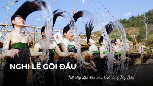 Hành trình đưa văn hoá Việt ra thế giới của cô gái dân tộc Thái