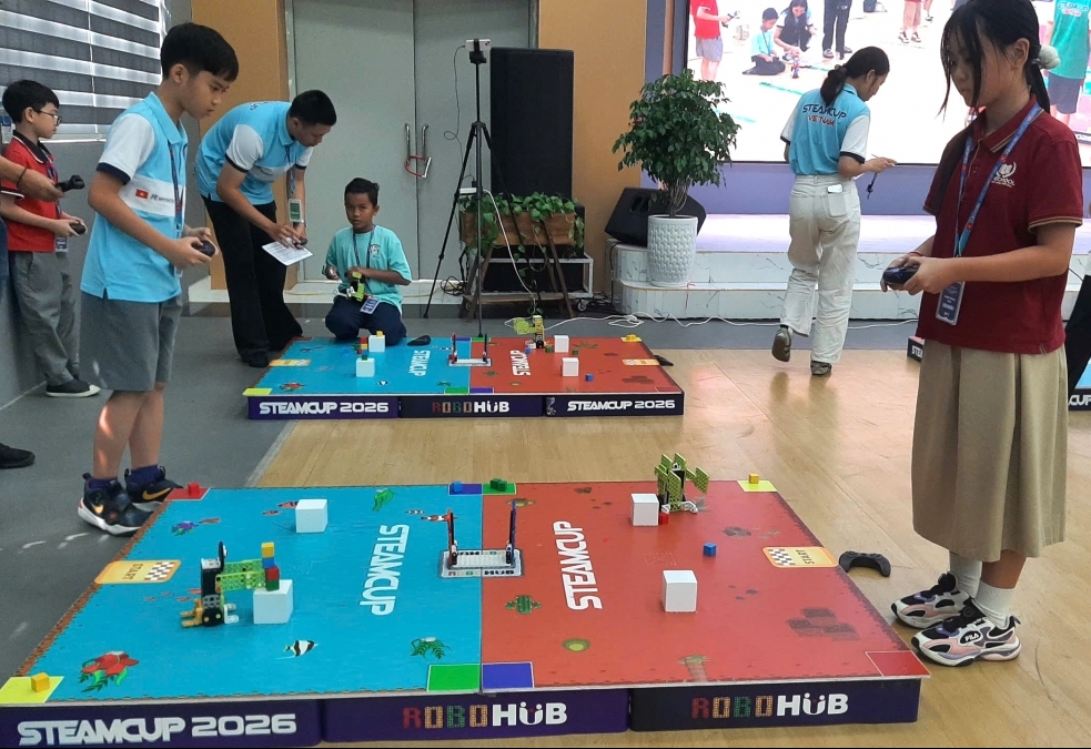 Gần 100 tài năng Robotics sôi nổi tranh tài tại STEAMCUP ASIA 2026