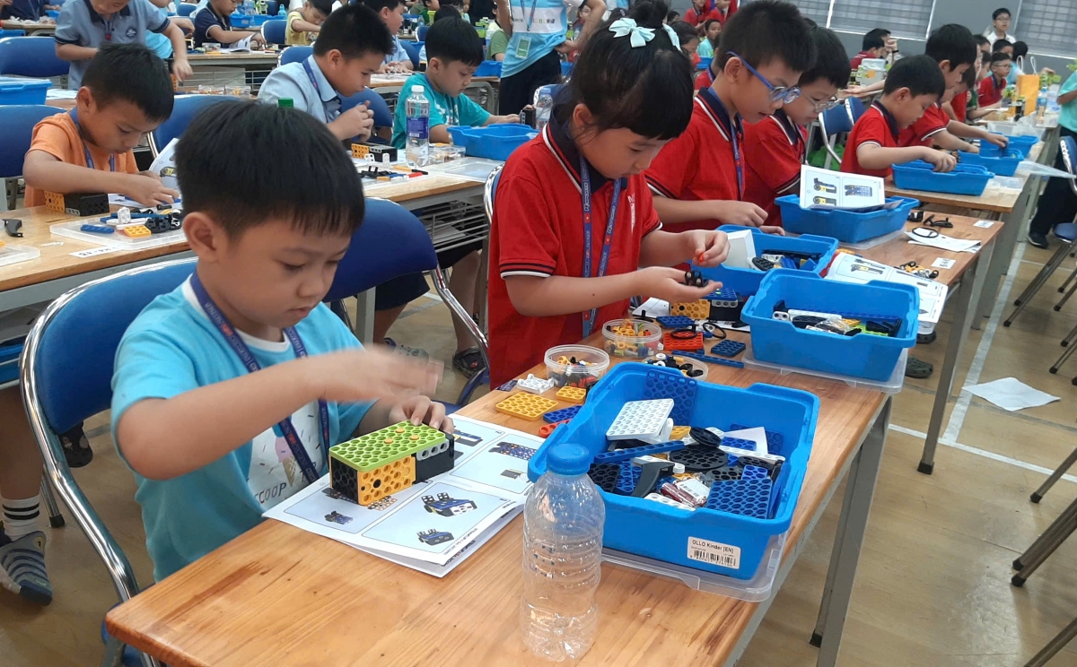 Gần 100 tài năng Robotics sôi nổi tranh tài tại STEAMCUP ASIA 2026