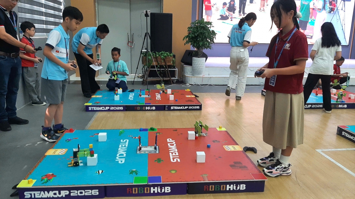 Gần 100 tài năng Robotics sôi nổi tranh tài tại STEAMCUP ASIA 2026
