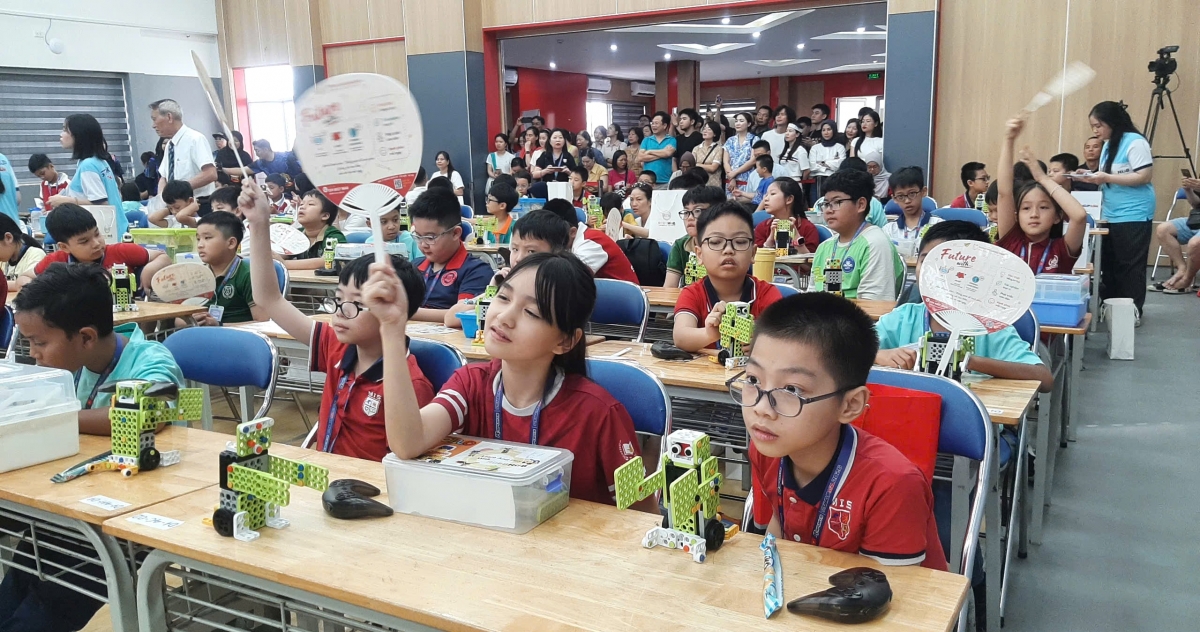 Gần 100 tài năng Robotics sôi nổi tranh tài tại STEAMCUP ASIA 2026