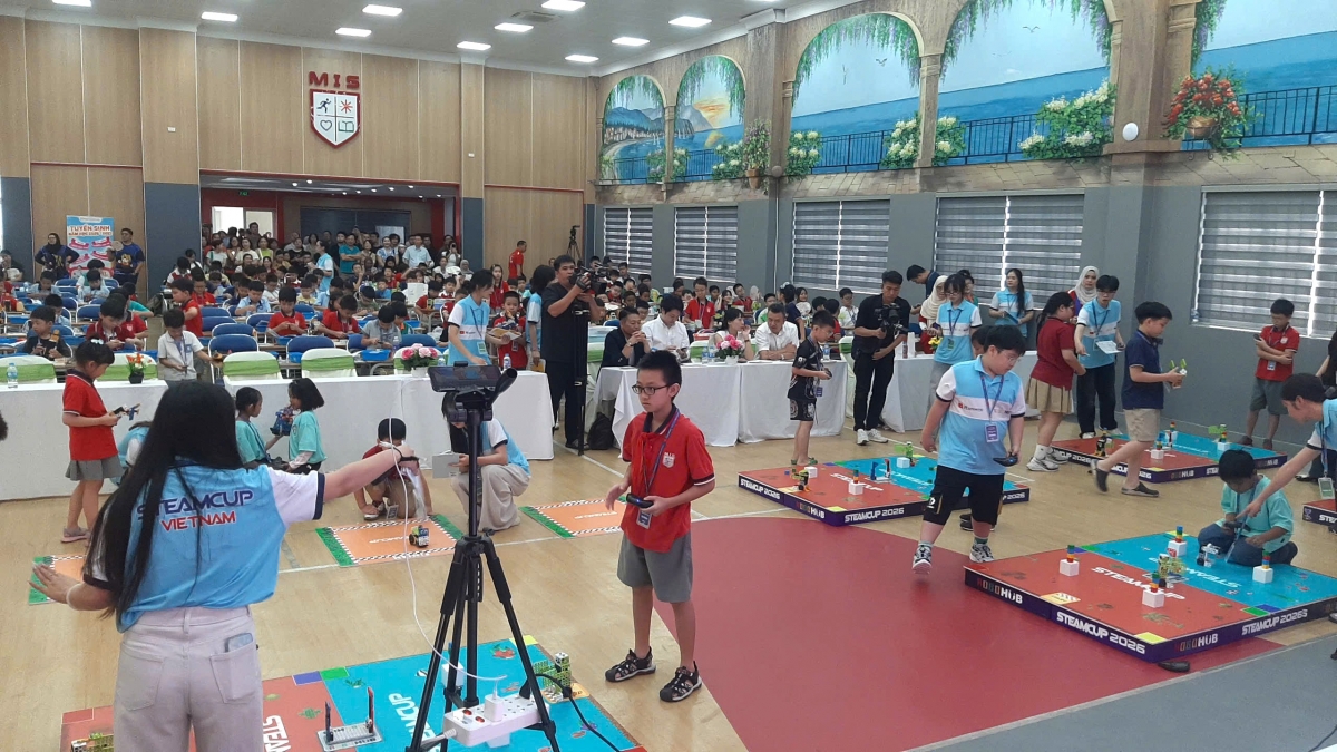 Gần 100 tài năng Robotics sôi nổi tranh tài tại STEAMCUP ASIA 2026