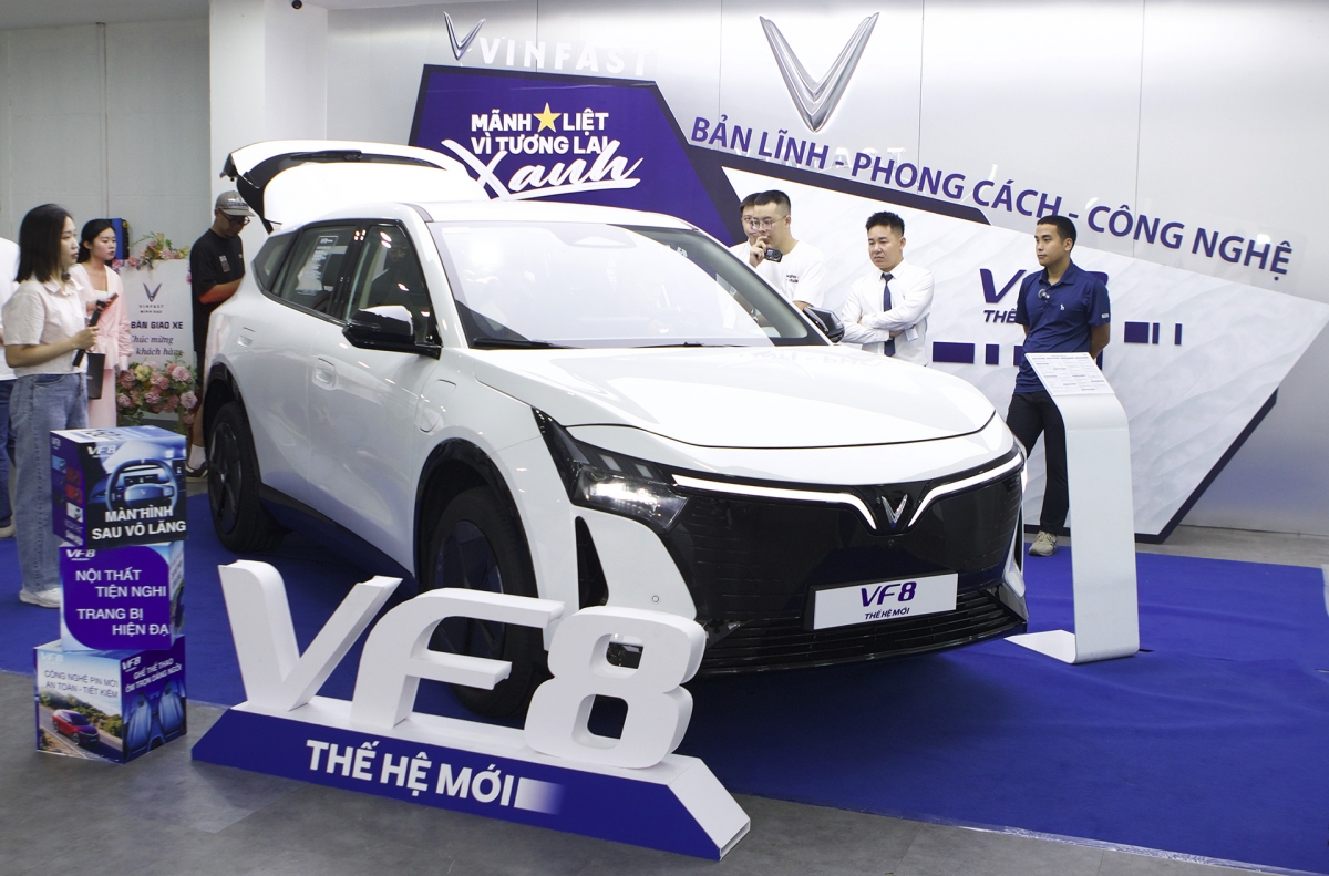 ‘8 ngày vàng’ nhận cọc và ưu đãi VF8 thế hệ mới tới 51 triệu đồng