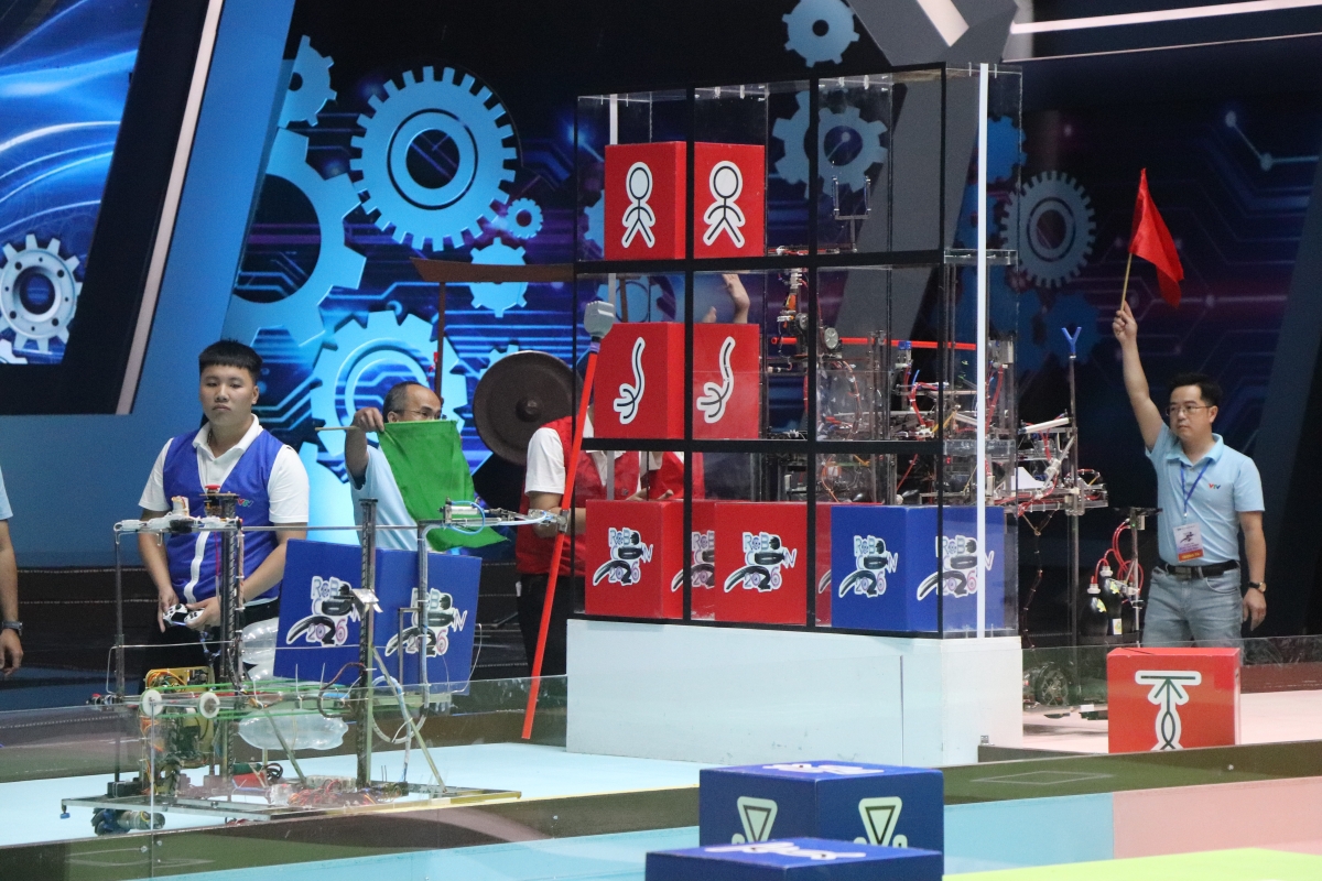 LH-FOF đến từ Trường Đại học Lạc Hồng đăng quang Robocon Việt Nam 2026