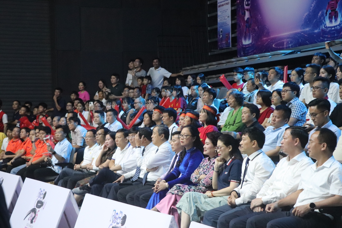 LH-FOF đến từ Trường Đại học Lạc Hồng đăng quang Robocon Việt Nam 2026