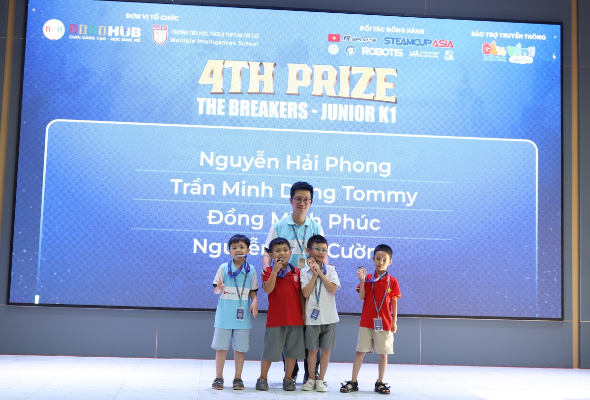 Tinh thần Fair-play xuyên suốt cuộc tranh tài Robotics tại STEAMCUP ASIA 2026
