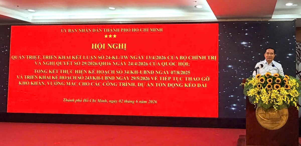 Chủ tịch UBND TP. Hồ Chí Minh Nguyễn Văn Được chủ trì và phát biểu chỉ đạo tại hội nghị