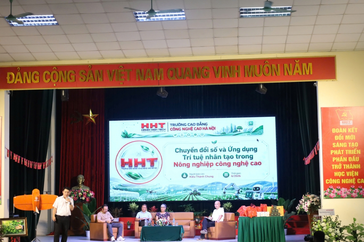 Các khách mời trong Talkshow về Nông nghiệp Xanh.