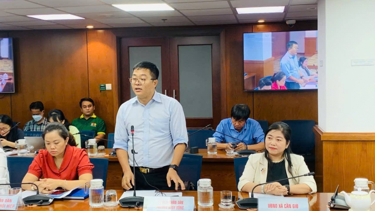 Ông Nguyễn Ngọc Trường Xuân - Trưởng Phòng Phòng Văn hóa - Xã hội Phường Bình Đông giới thiệu về “Tuần lễ nông sản vùng miền – Bình Đông”