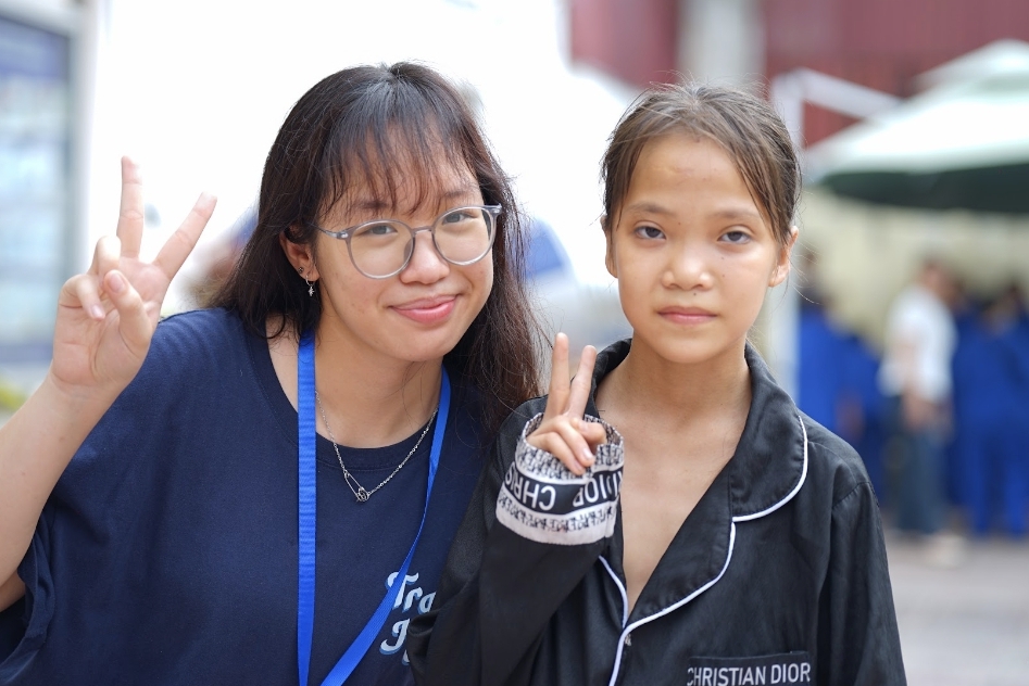 "Nhật Chiếu": Trạm dừng của học sinh Hà Nội gieo mầm văn chương cho trẻ em khó khăn