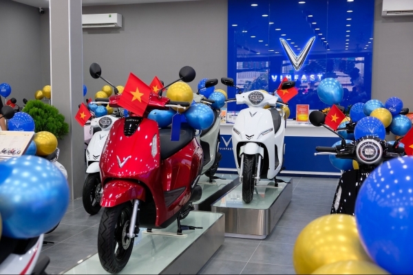 VinFast đồng loạt khai trương 66 đại lý xe máy điện mới và showroom cao cấp