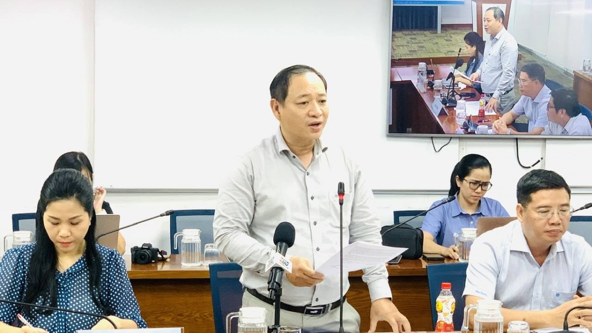 Ông Đỗ Diệp Gia Hợp đại diện Sở Xây dựng TP. Hồ Chí Minh phát biểu nội dung về hạ tầng giao thông