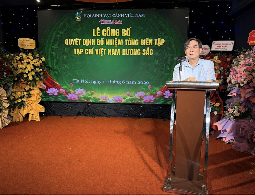 Nhà báo Lê Doãn Hưng được bổ nhiệm giữ chức Tổng Biên tập Tạp chí Việt Nam Hương sắc Nhà báo Lê Doãn Hưng được bổ nhiệm giữ chức Tổng Biên tập Tạp chí Việt Nam Hương sắc
