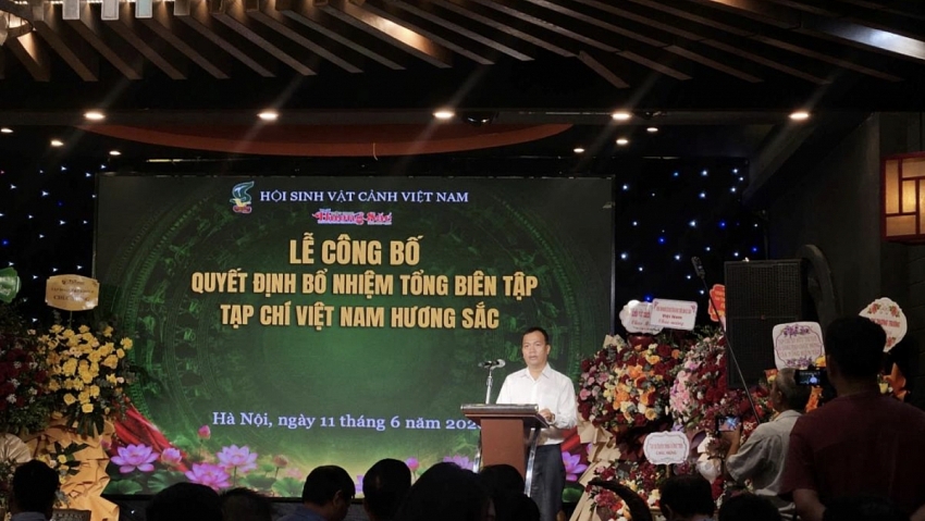 Nhà báo Lê Doãn Hưng được bổ nhiệm giữ chức Tổng Biên tập Tạp chí Việt Nam Hương sắc Nhà báo Lê Doãn Hưng được bổ nhiệm giữ chức Tổng Biên tập Tạp chí Việt Nam Hương sắc
