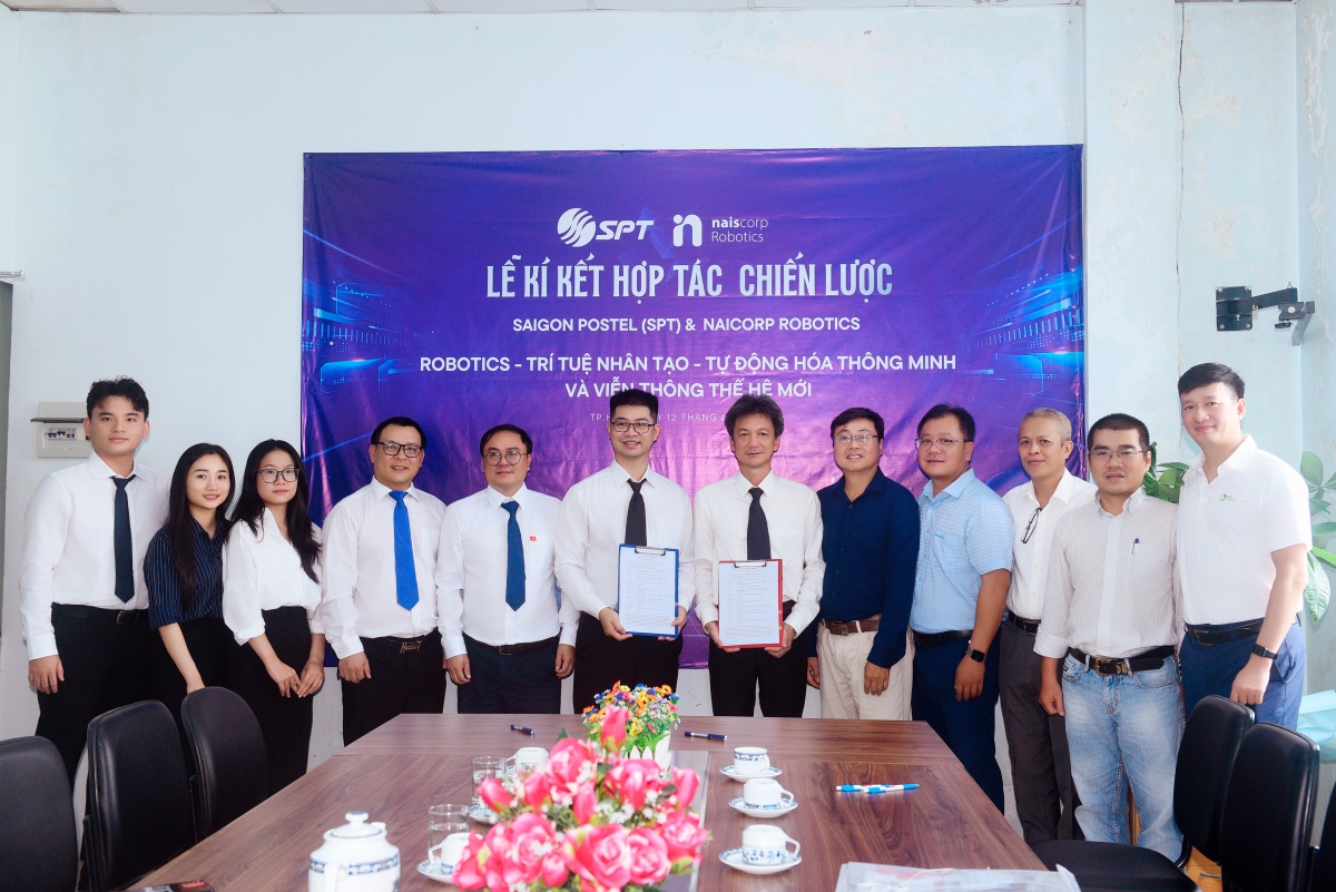 Đại biểu, khách mời và đại diện hai bên tham dự Lễ ký kết hợp tác chiến lược