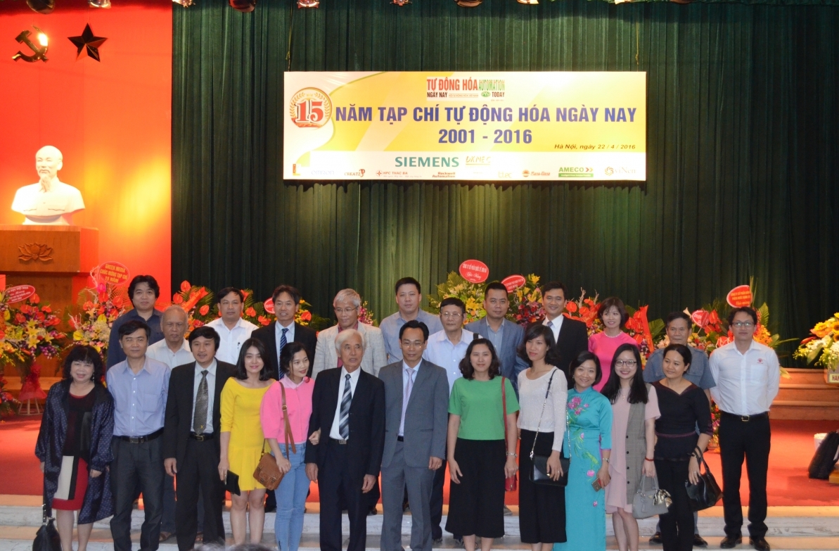 Ba thế hệ Tự động hoá Ngày nay giữ lửa cho một dòng chảy tri thức
