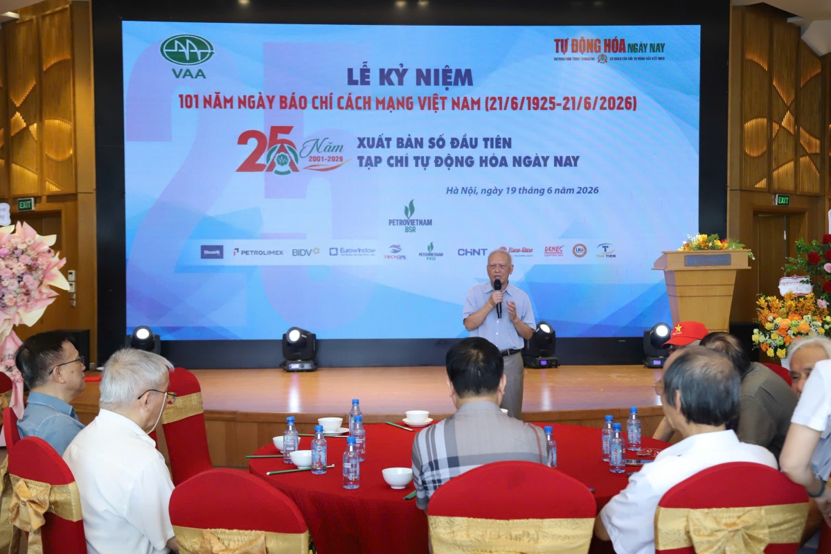 25 năm nhìn lại qua những khuôn hình 25 năm nhìn lại qua những khuôn hình