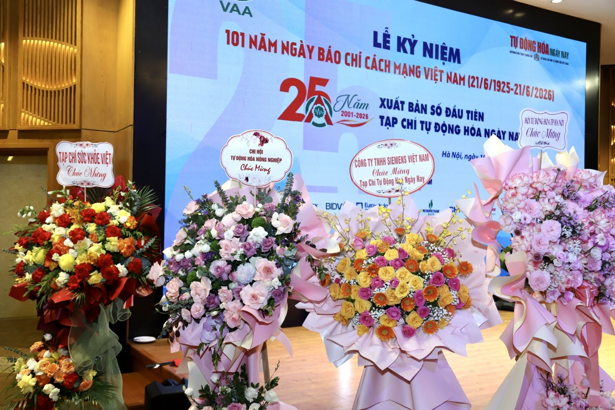 25 năm nhìn lại qua những khuôn hình