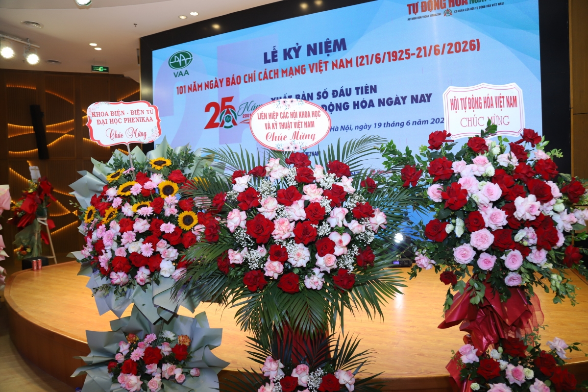 25 năm nhìn lại qua những khuôn hình