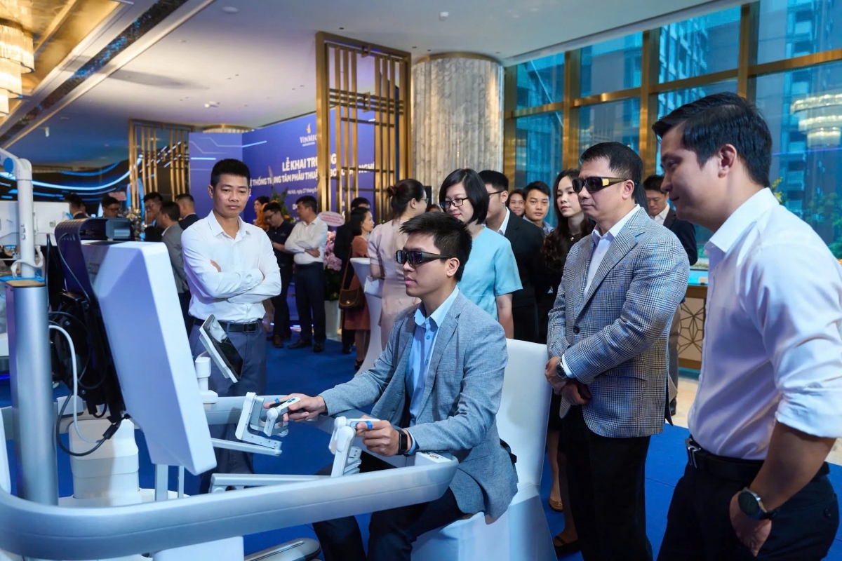 Mô hình hệ sinh thái robot phẫu thuật đa kết nối đầu tiên và duy nhất tại Việt Nam
