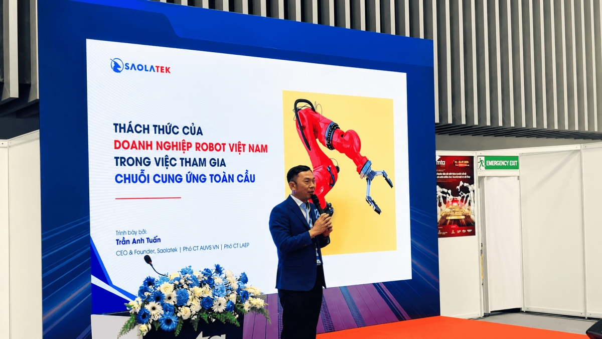 Ông Trần Anh Tuấn – Phó Chủ tịch Liên minh Kinh tế tầm thấp Việt Nam (LEAP), CEO & Founder SaolaTek bàn về những thách thức của doanh nghiệp robot Việt Nam bàn về những thách thức của doanh nghiệp robot Việt Nam 