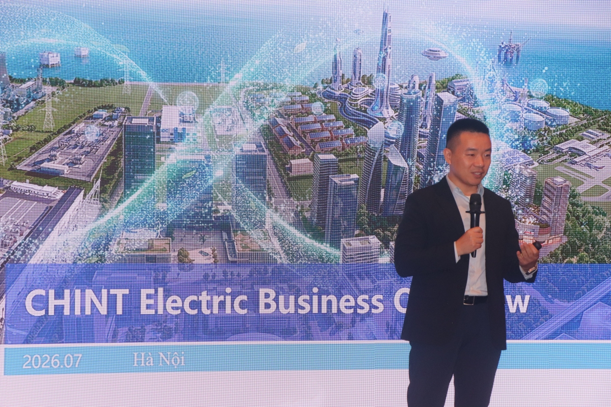 Ông Kehao Zhuang chia sẻ định hướng phát triển hệ sinh thái tự động hóa CHINT và chiến lược mở rộng đầu tư tại thị trường Việt Nam. Ảnh: Hoàng Tùng