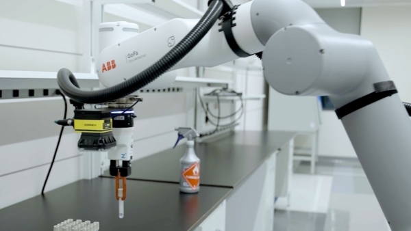 Giải pháp robot ứng dụng trí tuệ nhân tạo vật lý