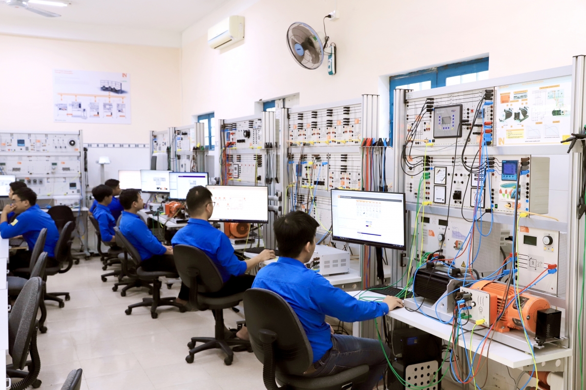 Đăng cai VCCA 2026: Trường Đại học Quy Nhơn khẳng định vai trò trung tâm kết nối đổi mới sáng tạo