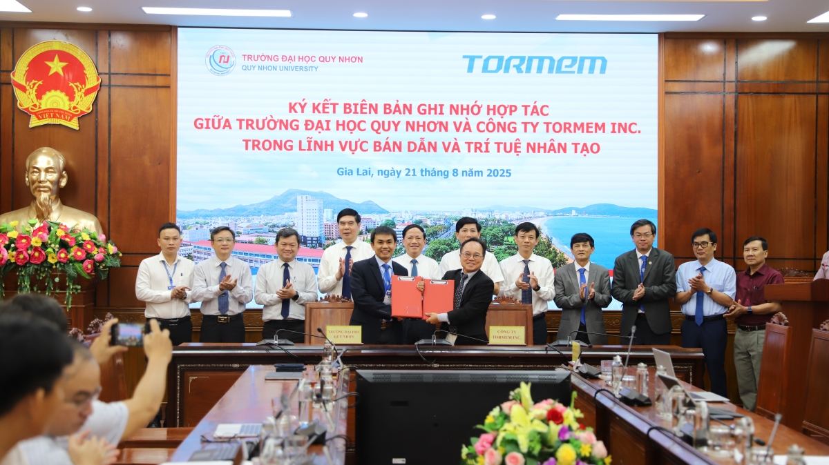 QNU ky ket MoU voi Cong ty TORMem Inc  tai UBND tinh Gia Lai