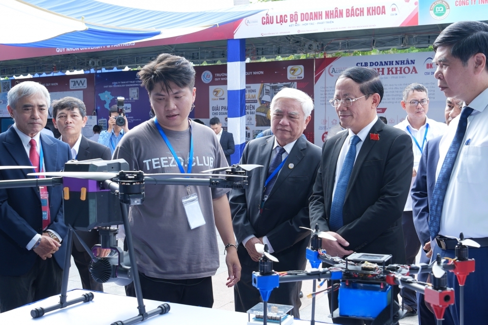 Khai mạc VCCA 2026: nhiều công nghệ chiến lược được chia sẻ khơi dậy tiềm năng kinh tế cho tỉnh Gia Lai