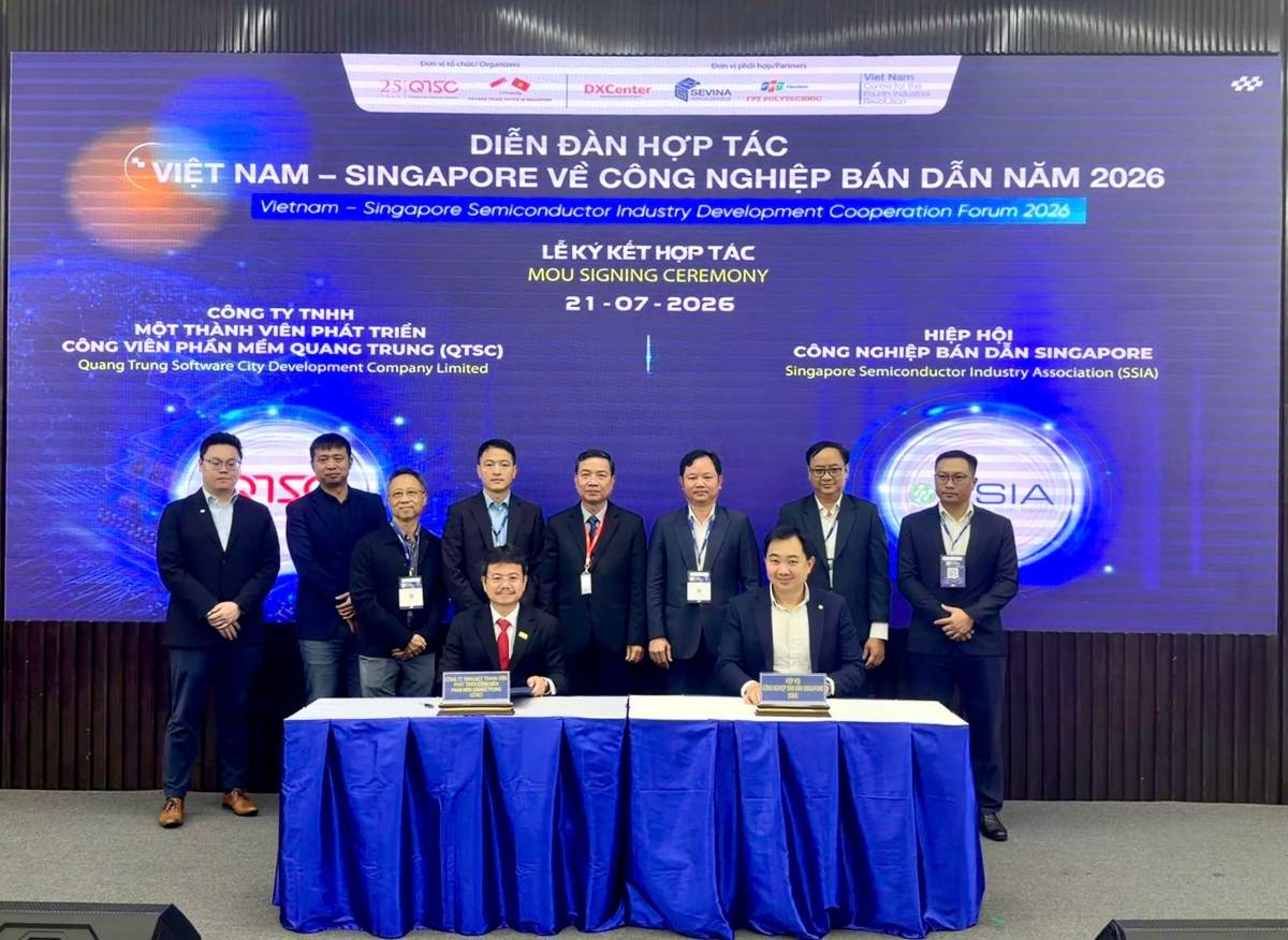 Lễ ký kết hợp tác (MOU) giữa Công viên Phần mềm Quang Trung (QTSC) và Hiệp hội Công nghiệp Bán dẫn Singapore (SSIA) 