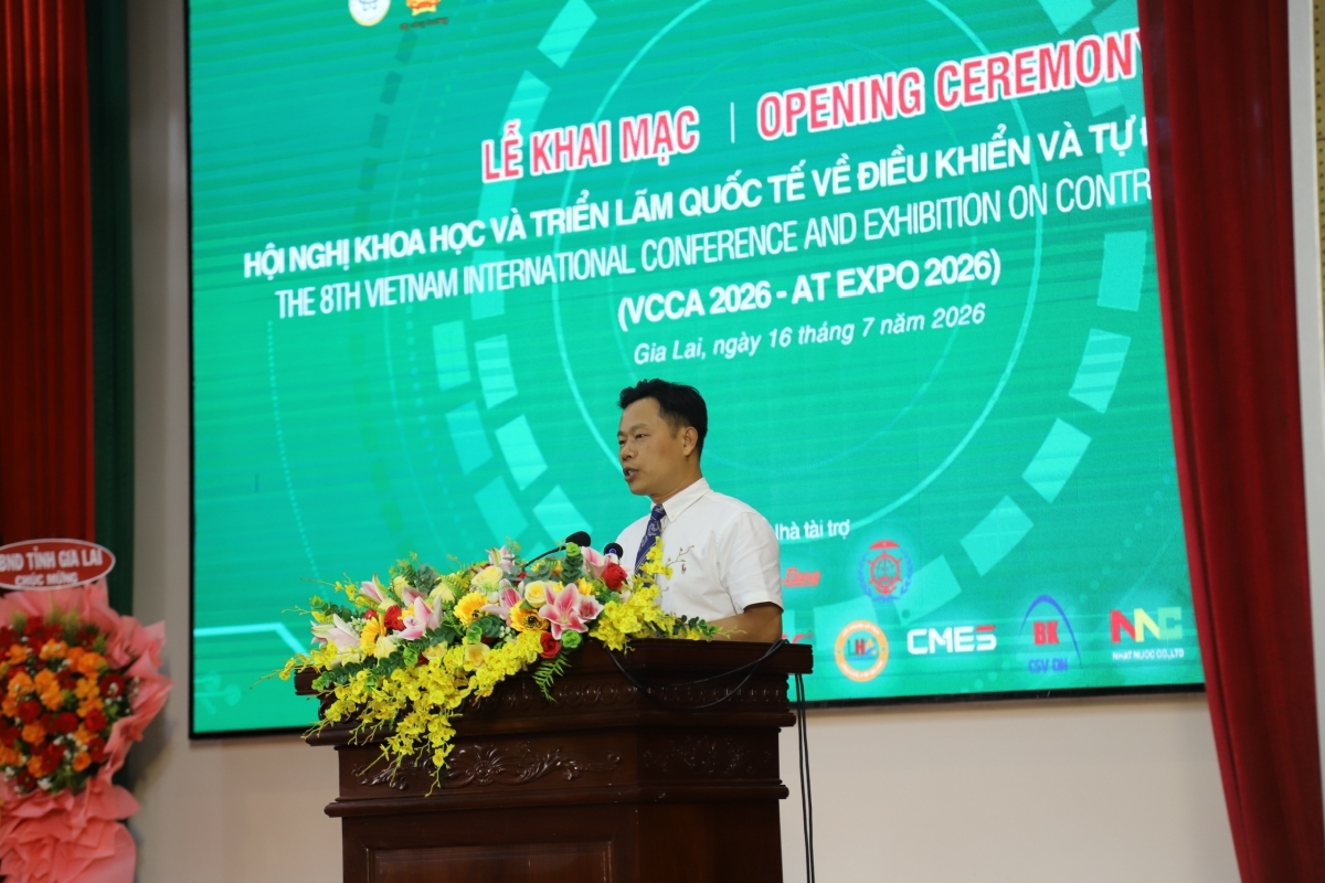 GS. TS. Lê Quân - Thứ Trưởng Bộ Giáo dục và Đào tạo nhấn mạnh AI không chỉ tạo ra những bước tiến về công nghệ mà còn đang làm thay đổi căn bản cách thức đào tạo nguồn nhân lực