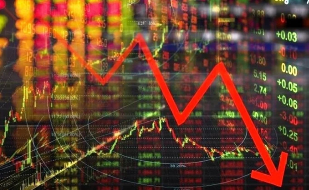 Thị trường chứng khoán ngày 22/7: VN-Index mất mốc 1.700 điểm sau phiên bán tháo dữ dội