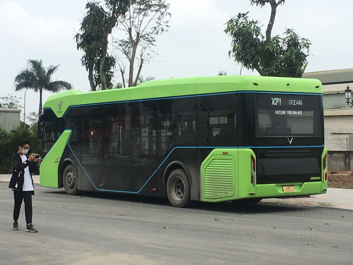 Xe buýt điện VinBus - một mảnh ghép của giao thông công cộng xanh trong đô thị mới
