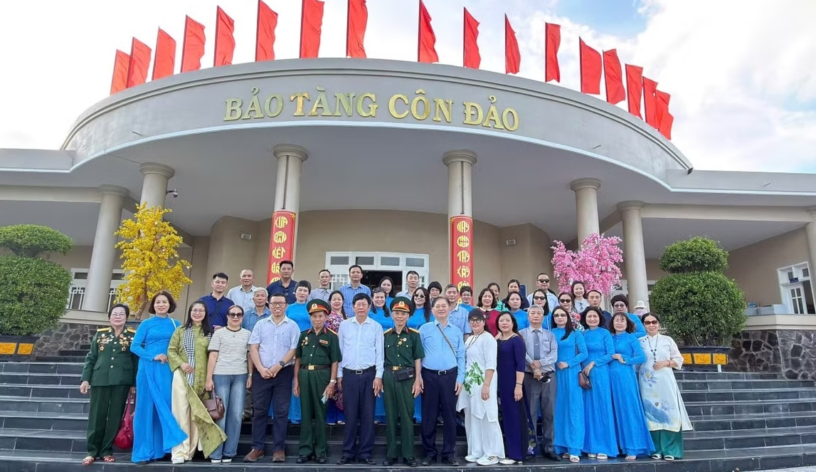 Liên hiệp Hội Việt Nam tri ân Người có công tại Côn Đảo
