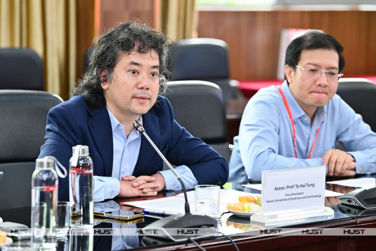 Phát triển nguồn nhân lực bán dẫn giữa Đại học Bách Khoa Hà Nội và Singapore