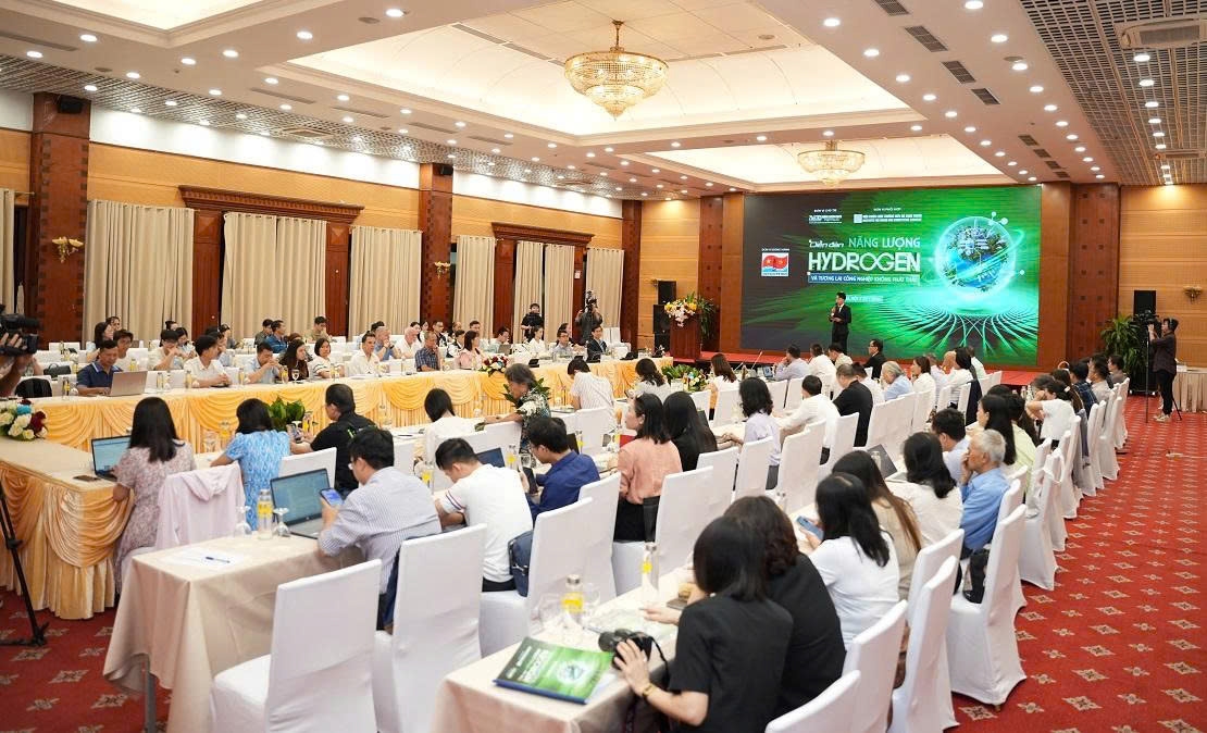Quang cảnh diễn đàn. Ảnh: Duyên Nguyễn