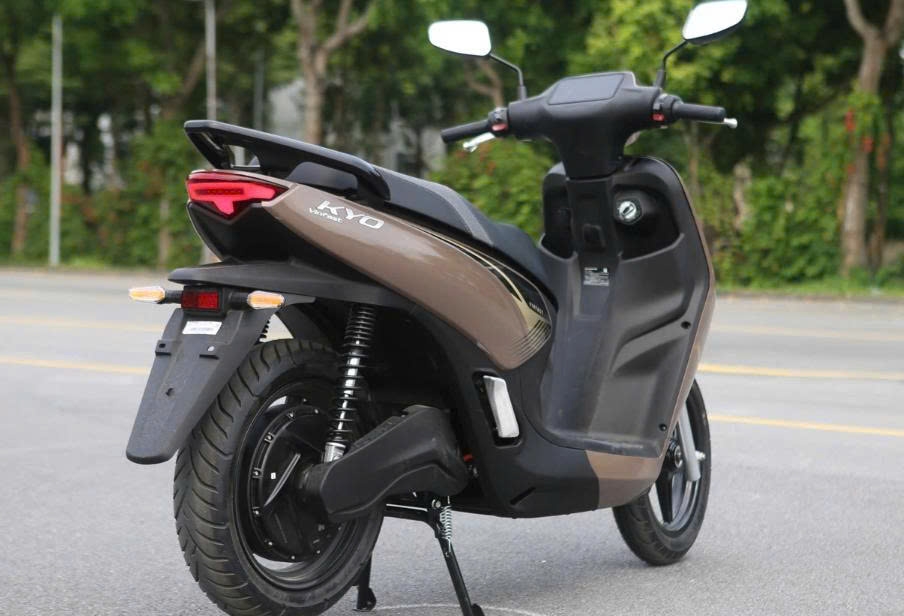 Hệ sinh thái năng lượng xe điện: chọn VinFast, Dat Bike hay chờ Honda