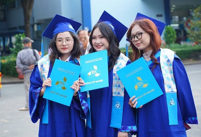 Trường Đại học Bách khoa TP HCM: ngành mới Kỹ thuật bán dẫn lấy điểm chuẩn cao nhất