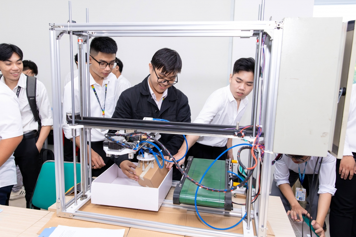 Từ đồ án AI đến bài toán nhà máy: Một thế hệ kỹ sư tự động hóa đang được hình thành