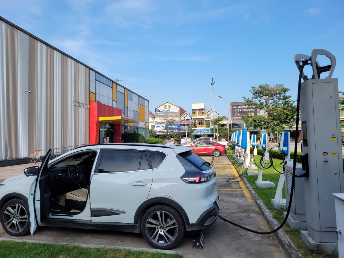 Kỳ 3: Trạm sạc - phần chìm của niềm tin vào xe điện