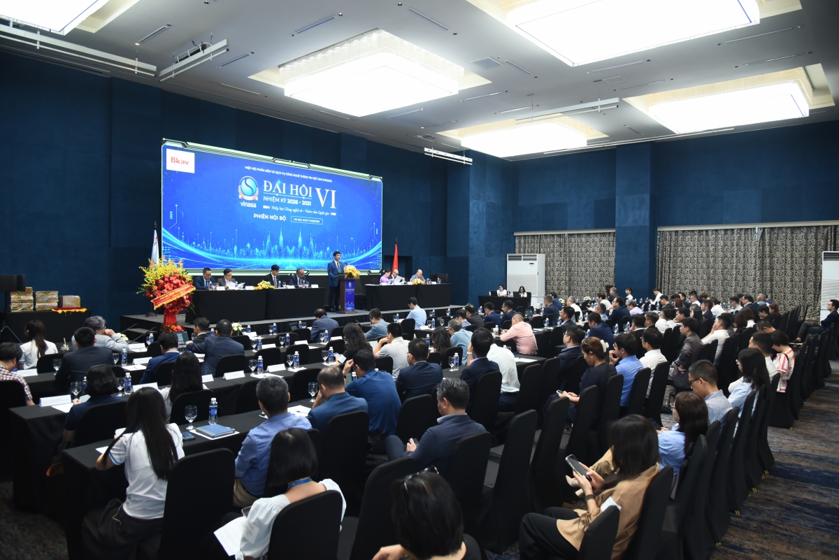 Ông Nguyễn Văn Khoa tái đắc cử Chủ tịch VINASA